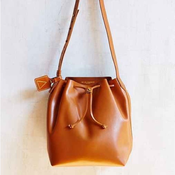 Kelsi Dagger white Wythe leather bucket bag - Picture 2 of 15